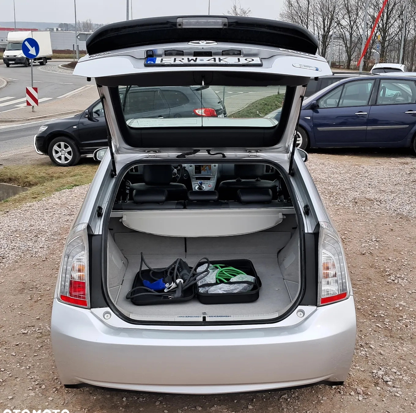 Toyota Prius cena 56900 przebieg: 290000, rok produkcji 2013 z Kock małe 106